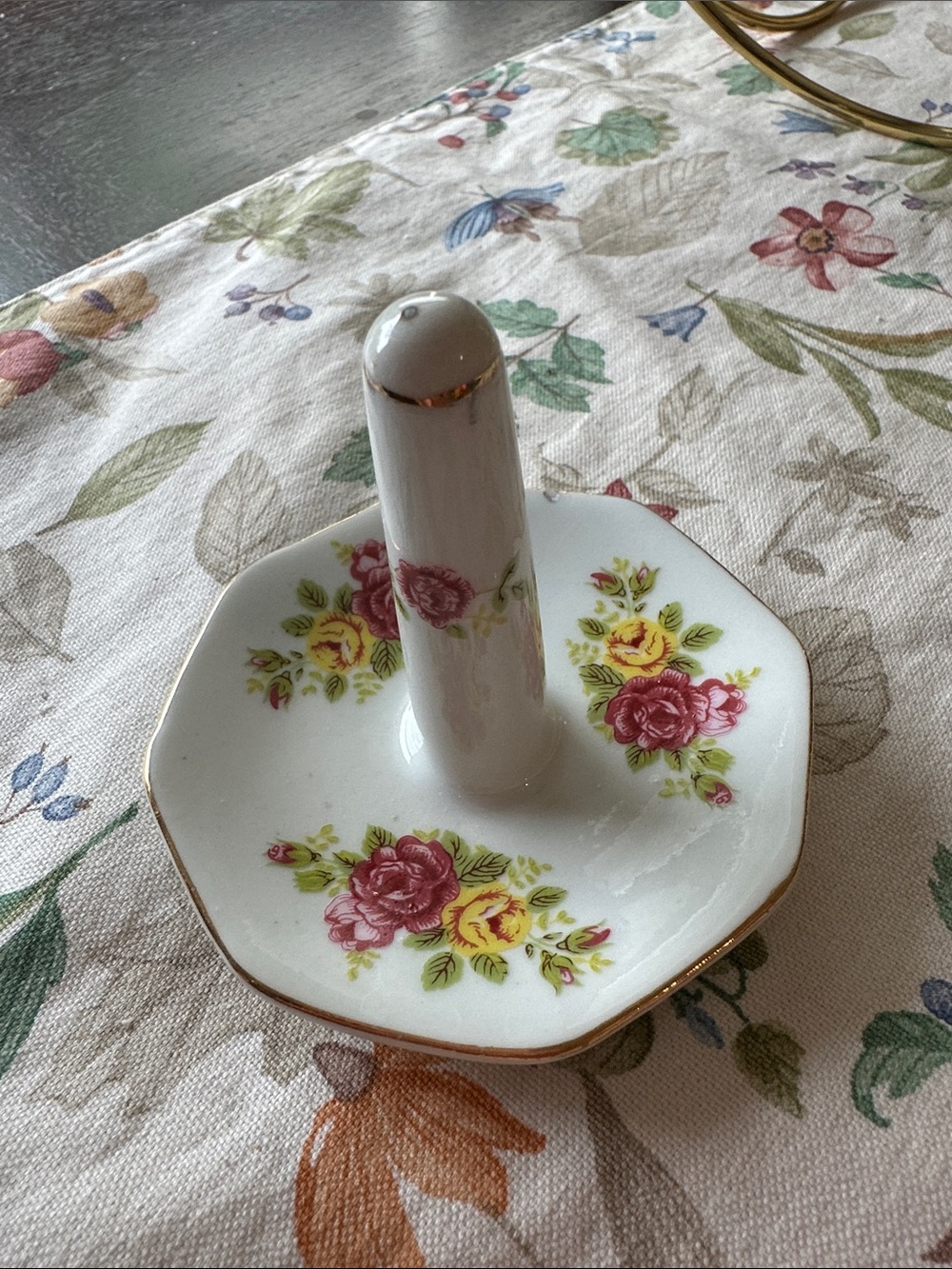 Vintage Floral Ceramic Ring Holder with Gold Trim